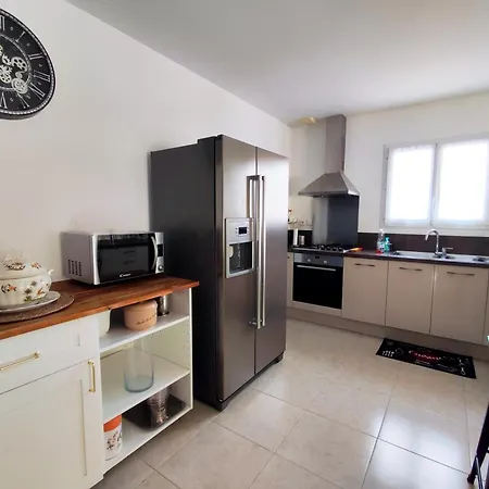 Charmante Maison Avec Clim Et Piscine A 15 Min D'uzes Vila Le Pin (Gard)