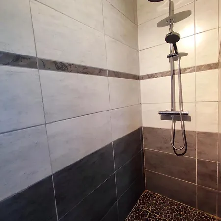 Vila Charmante Maison Avec Clim Et Piscine A 15 Min D'uzes *